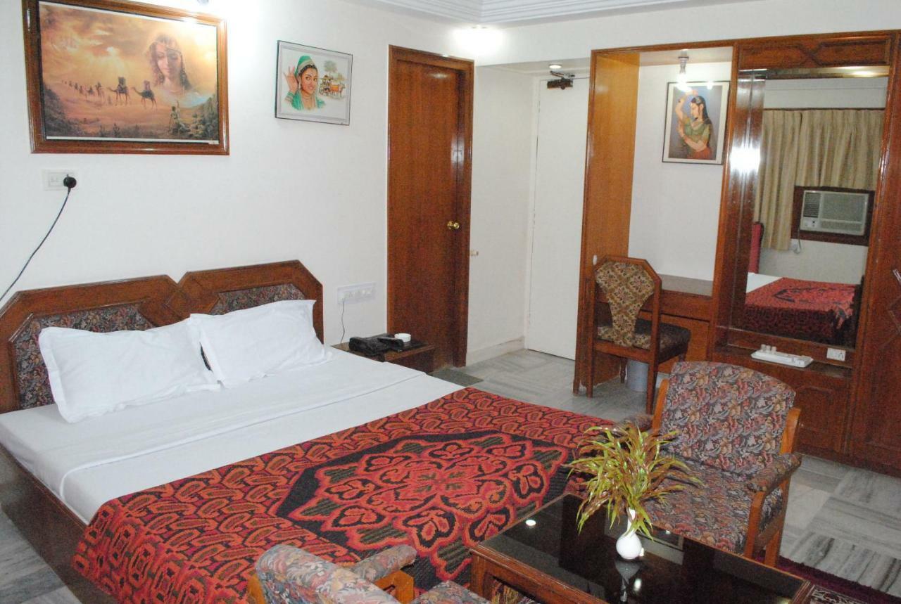 Geetco Hotel Jalor Exterior foto