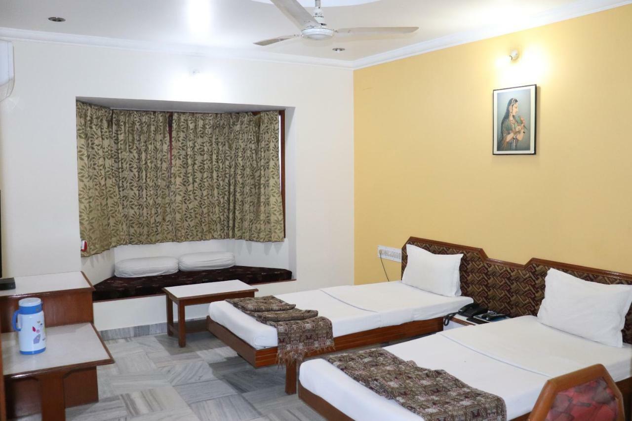 Geetco Hotel Jalor Exterior foto
